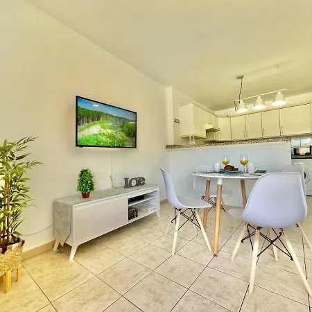 Sea Garden Apartment